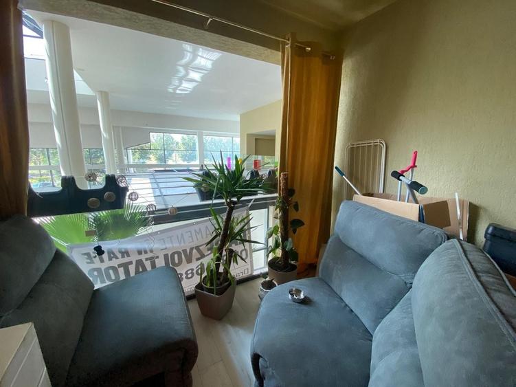 Apartament cu 3 camere semidecomandat, mobilat în Vitan-Bârzești