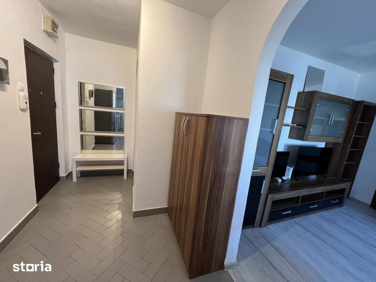 Apartament cu 2 camere semidecomandat în 1 Mai