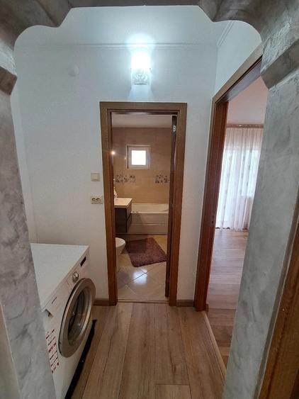 Apartament cu 3 camere decomandat în Popa Șapcă