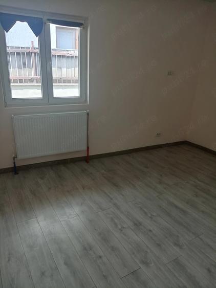 Casă cu 3 camere cu Teren 183 Mp în Central