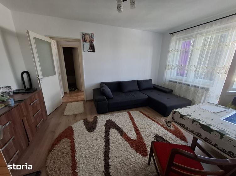 Apartament cu 2 camere semidecomandat în Republicii
