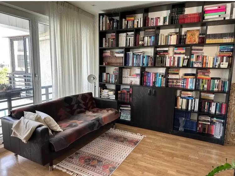 Apartament cu 2 camere decomandat în Titan