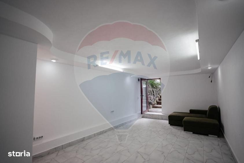 Spațiu comercial, de 72 mp, în Central