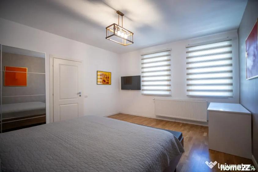 Apartament cu 5 camere decomandat în Central