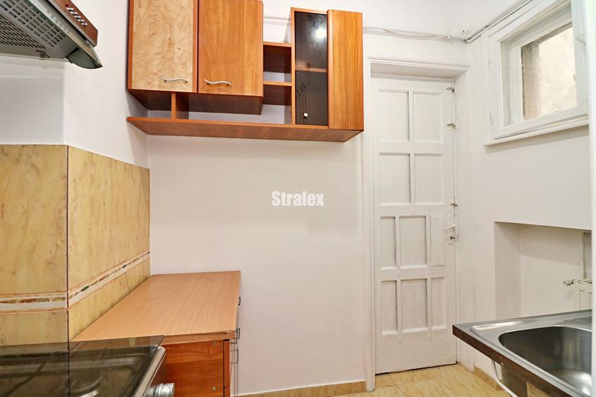 Apartament cu 3 camere circular în P-ța Unirii