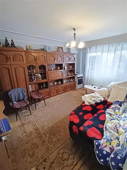 Apartament cu 2 camere decomandat în Apollo