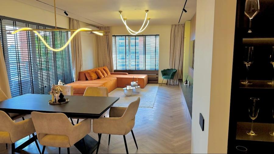 Apartament cu 3 camere semidecomandat, mobilat în Dristor