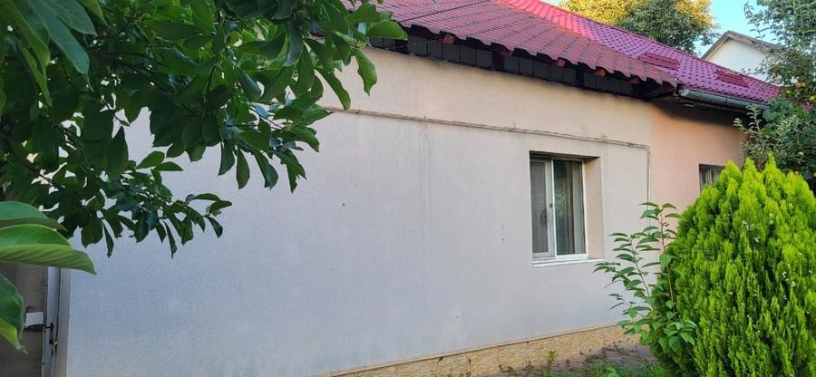 Casă individuală cu 3 camere cu Canalizare în Central
