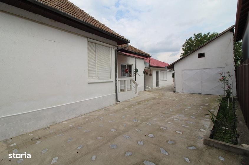 Casă cu 4 camere în Central