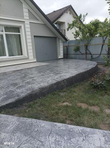 Casă cu 4 camere în Lilieci