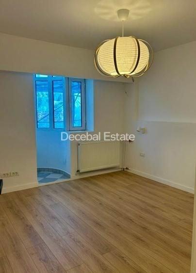 Apartament cu 3 camere decomandat în P-ța Muncii