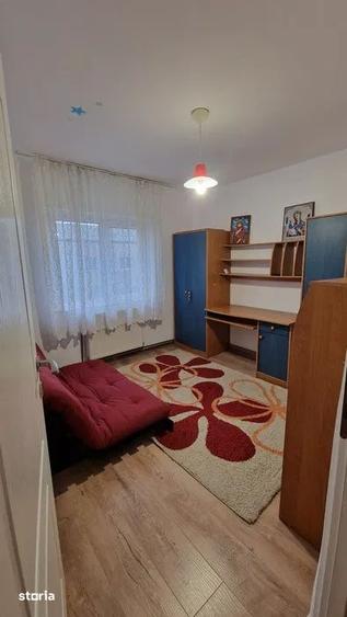 Apartament cu 3 camere decomandat în Micro 16