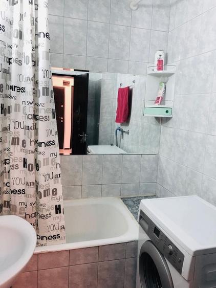 Apartament cu 2 camere decomandat în Popa Șapcă