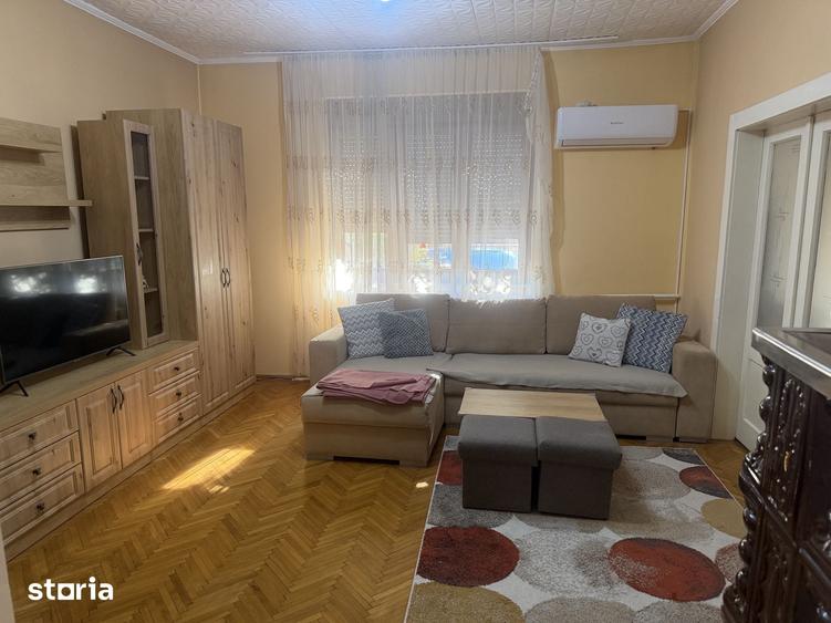 Casă cu 3 camere cu Teren 500 Mp în Central