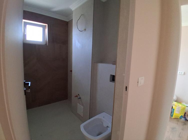 Apartament cu 2 camere decomandat în Podu Roș
