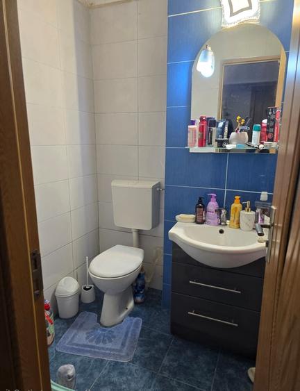 Apartament cu 3 camere decomandat în Câmpului