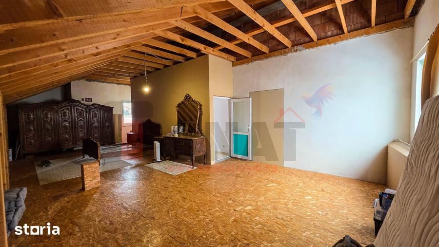 Casă cu 5 camere cu Teren 400 Mp în Central