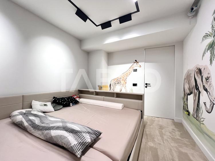 Apartament cu 3 camere semidecomandat, mobilat în Mănăștur