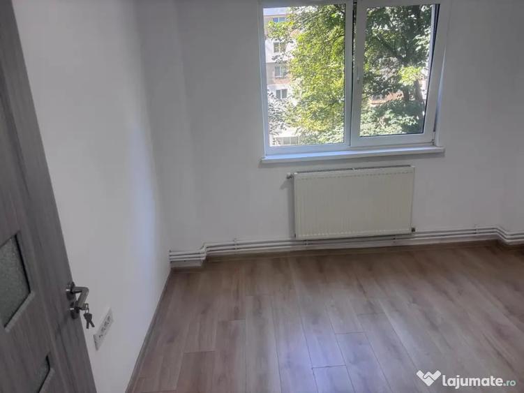 Apartament cu 2 camere semidecomandat în Viziru 3