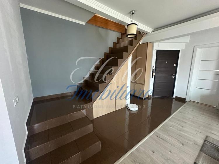 Apartament cu 4 camere semidecomandat în Florești