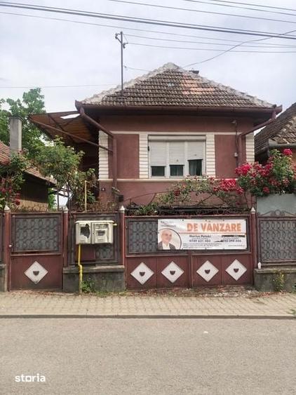 Casă cu 3 camere cu Teren 170 Mp în Central