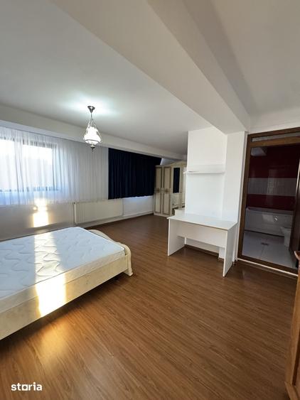 Apartament cu 3 camere în Micro 3