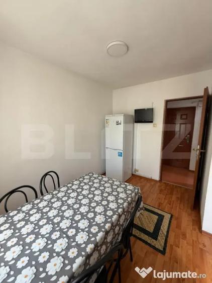 Apartament cu 3 camere decomandat în 9 Mai