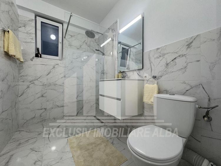 Apartament cu 3 camere decomandat, mobilat în Ampoi 3