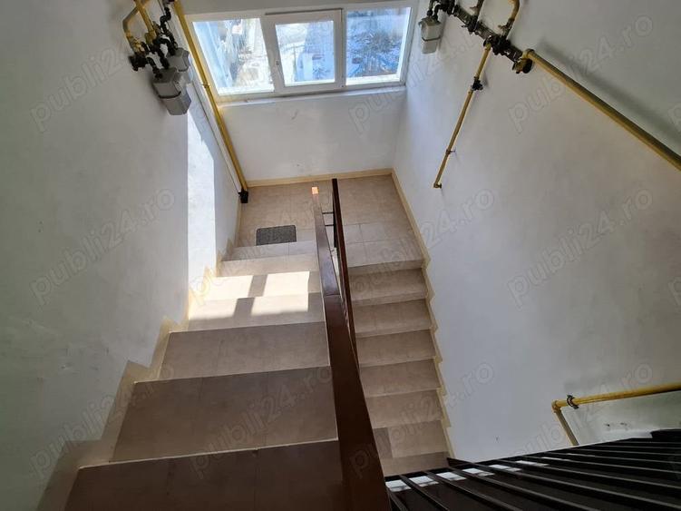Apartament cu 3 camere semidecomandat în Cavnic
