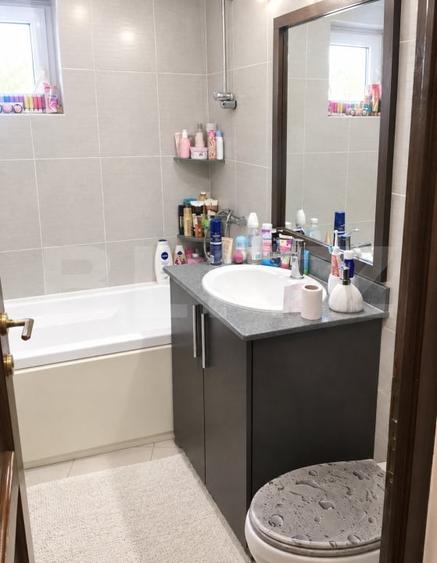 Apartament cu 4 camere decomandat, mobilat în Sud-Est