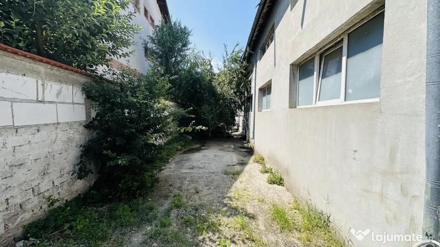 Casă cu 7 camere cu Teren 900 Mp în Chiajna