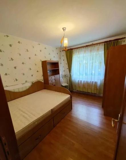 Apartament cu 3 camere decomandat în Ceair