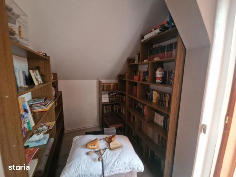 Casă cu 4 camere cu Teren 1500 Mp în Bazoș