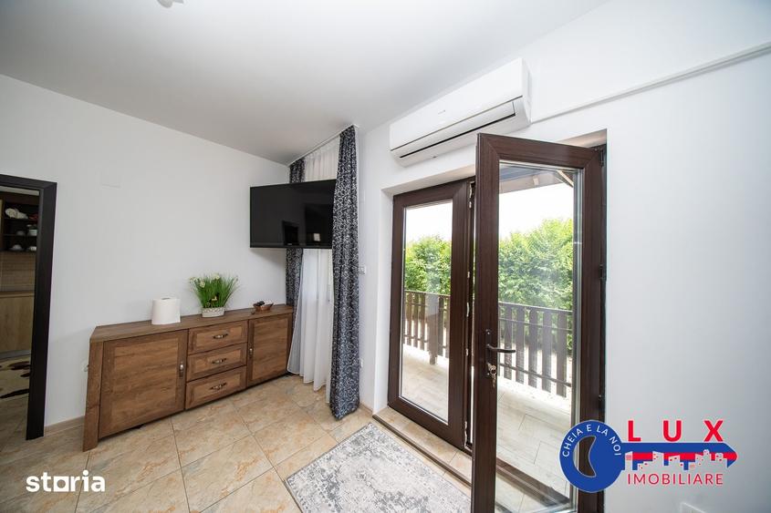 Casă cu 6 camere cu Teren 2000 Mp în Valea Nucarilor