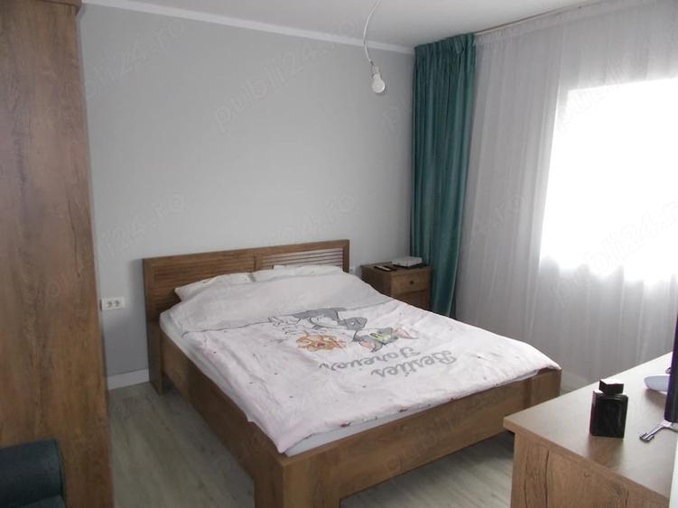 Casă cu 4 camere cu Teren 1190 Mp în Parța