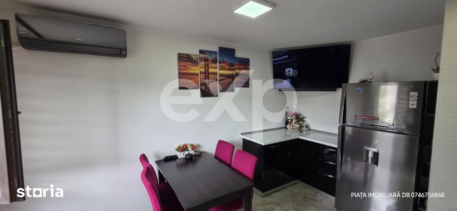 Apartament cu 3 camere semidecomandat, mobilat în Micro 9