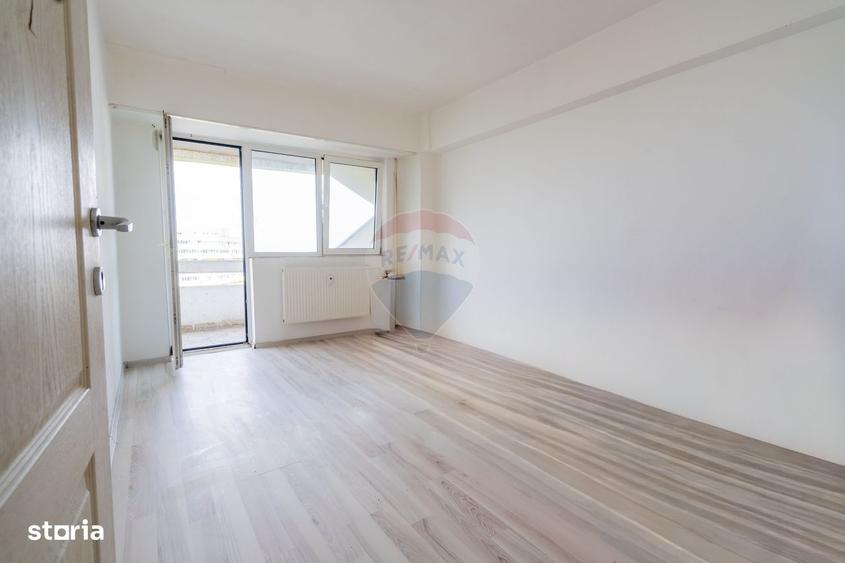 Apartament cu 3 camere decomandat în Fundeni