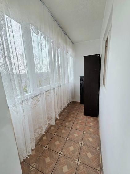 Apartament cu 2 camere decomandat în Uverturii