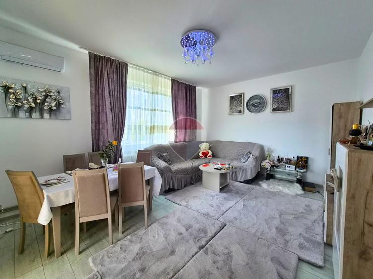 Casă individuală cu 4 camere cu Teren 2575 Mp în Plavia