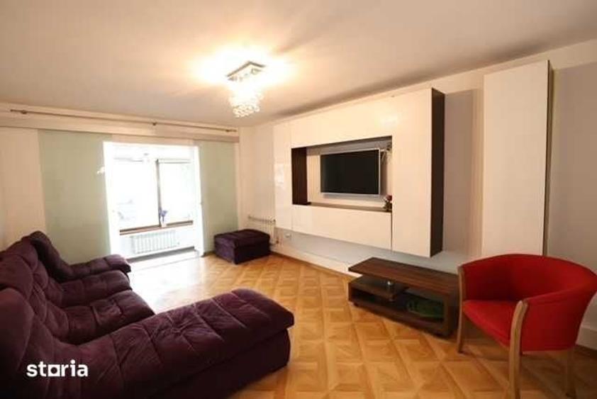 Apartament cu 4 camere în Micro 13