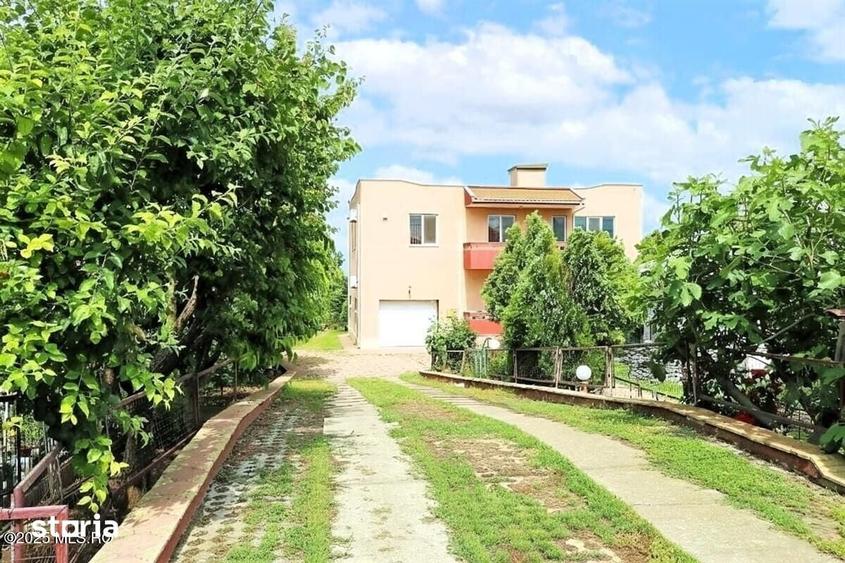 Casă cu 4 camere cu Teren 1094 Mp în Ovidiu