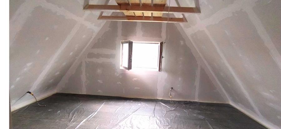 Casă cu 3 camere în Corușu