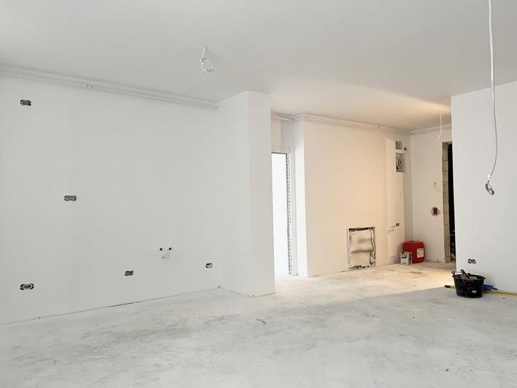 Apartament cu 2 camere decomandat în Bucovina