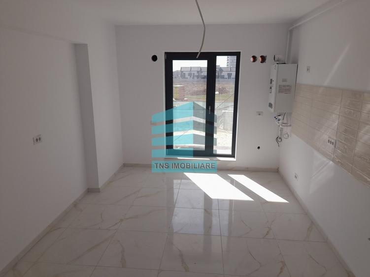 Apartament cu 4 camere decomandat în Titan