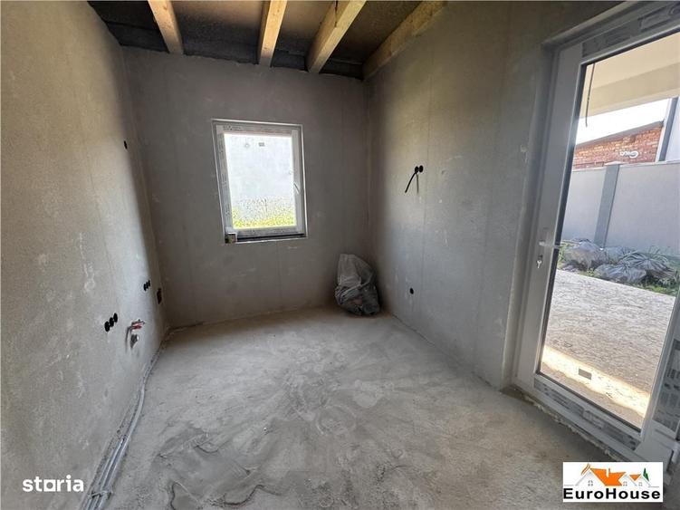 Casă cu 4 camere în Central