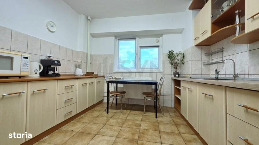 Apartament cu 4 camere în Universitate