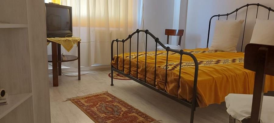 Apartament cu 2 camere decomandat în Ultracentral
