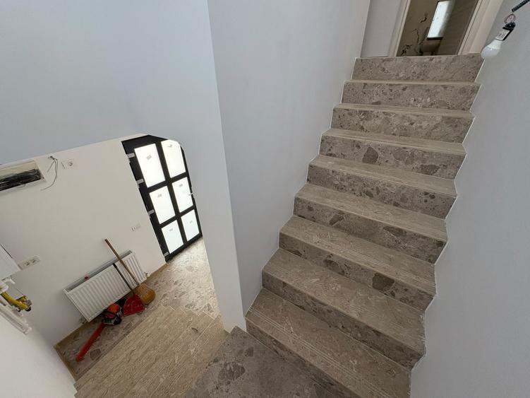 Casă cu 4 camere în Valu lui Traian