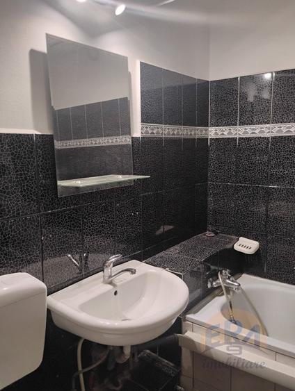 Apartament cu 3 camere decomandat în Rogerius