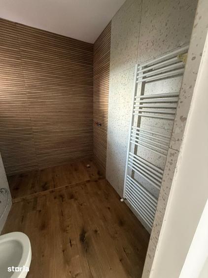 Apartament cu 3 camere în Micro 17